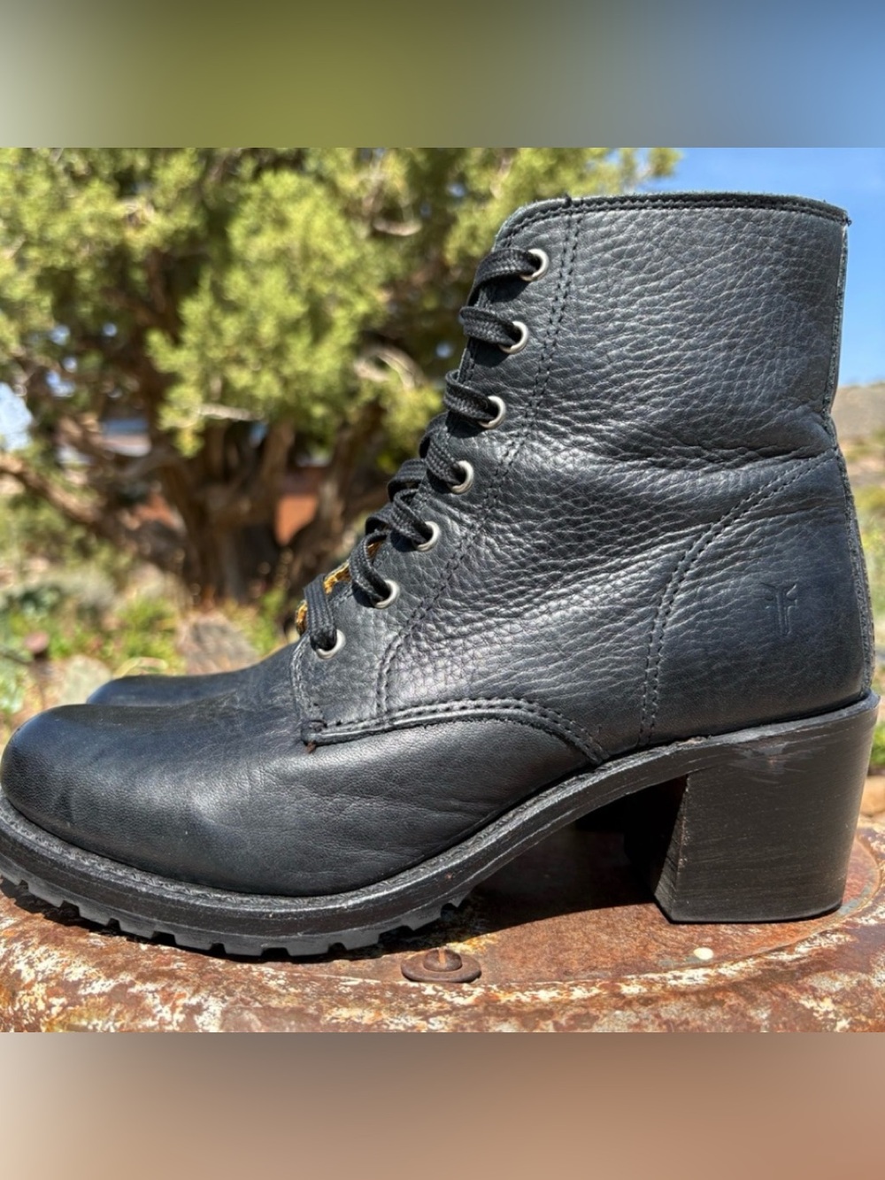 FRYE Sabrina 6G Lace-Up Boots